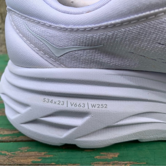 HOKA ONE ONE Womens Bondi 8 Sz 7.5 B White Sneakers Shoes Athletic Walking Sport - Picture 12 of 15